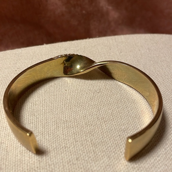 Anne Taylor gold tone bangle with rhinestone accents and “twist” detail! - Picture 10 of 14
